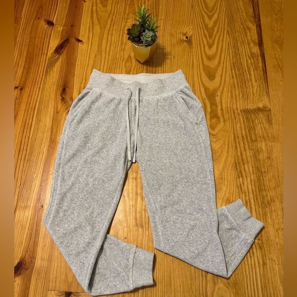 Lululemon Warm Down Jogger Velour Size 4 Heathered Core Ultra Light Grey - Picture 1 of 9